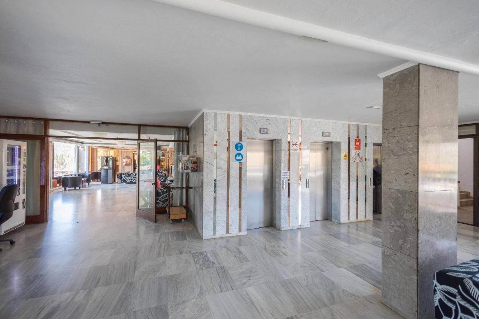 Lightbooking Las Arenas Playa Del Ingles لاس بالماس دي غران كاناريا المظهر الخارجي الصورة